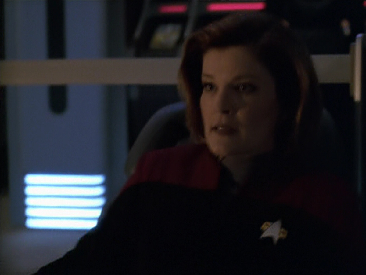 extant_StarTrek_VOY_5x19-TheFight_03186.jpg