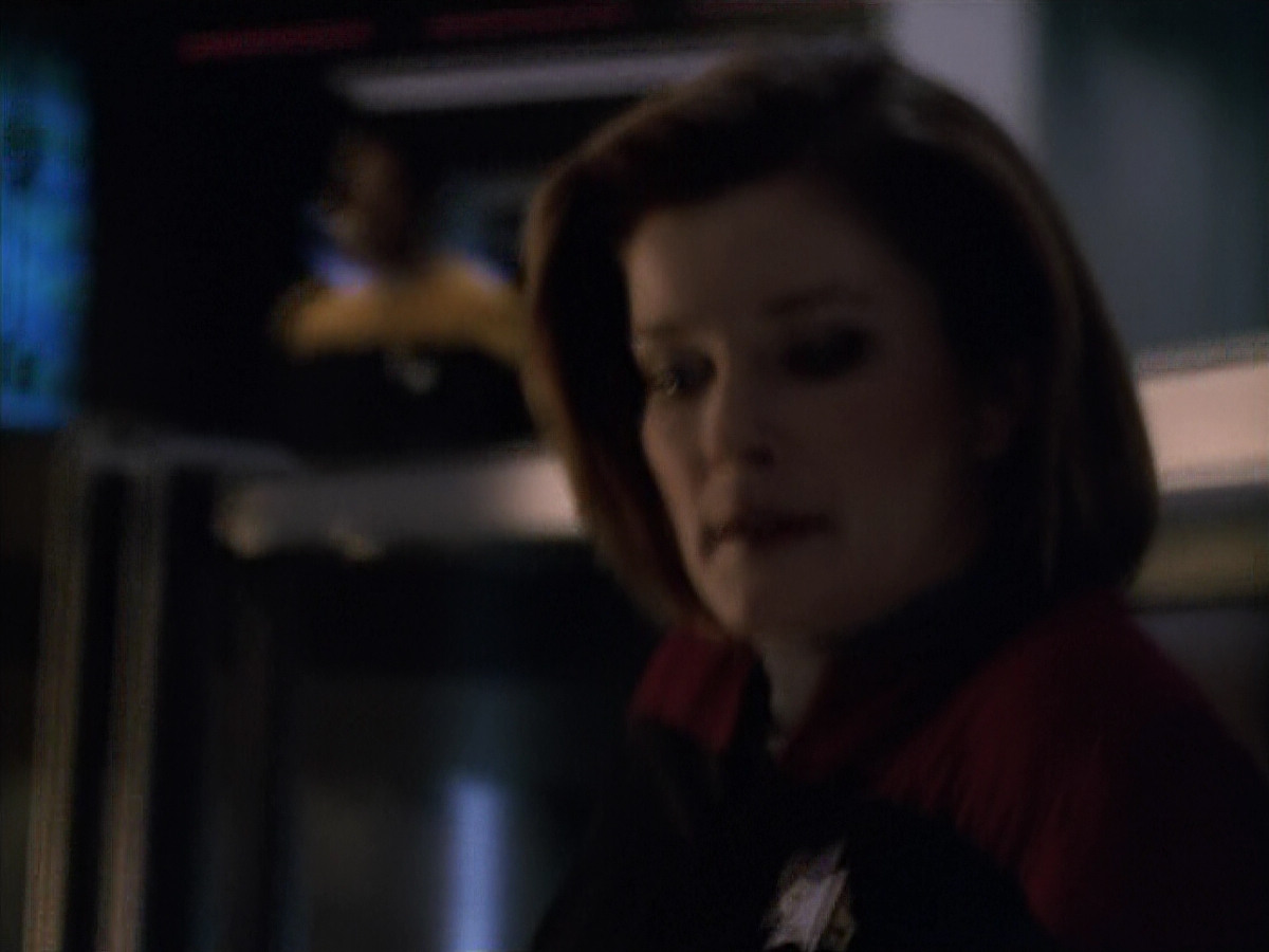 extant_StarTrek_VOY_5x19-TheFight_03198.jpg