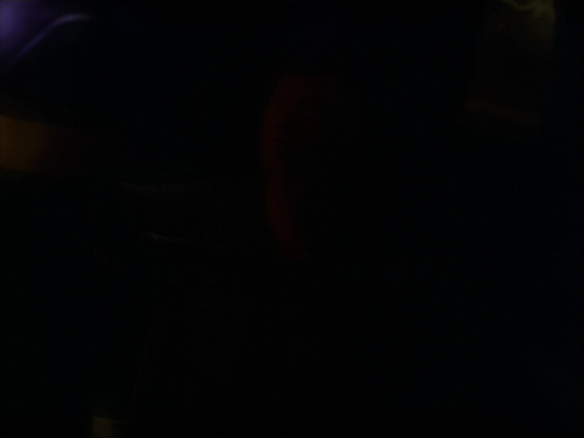extant_StarTrek_VOY_5x19-TheFight_03316.jpg