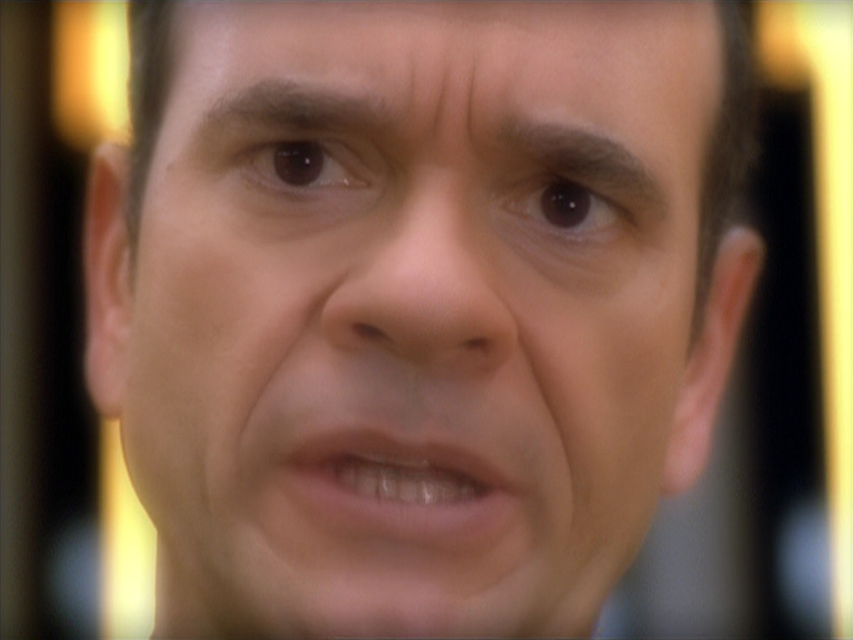 extant_StarTrek_VOY_5x19-TheFight_03371.jpg