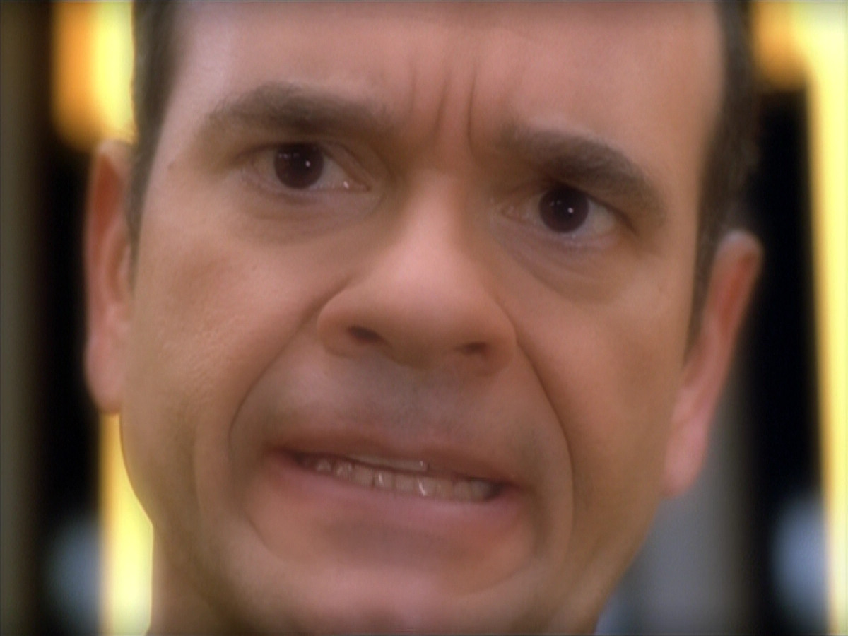 extant_StarTrek_VOY_5x19-TheFight_03372.jpg