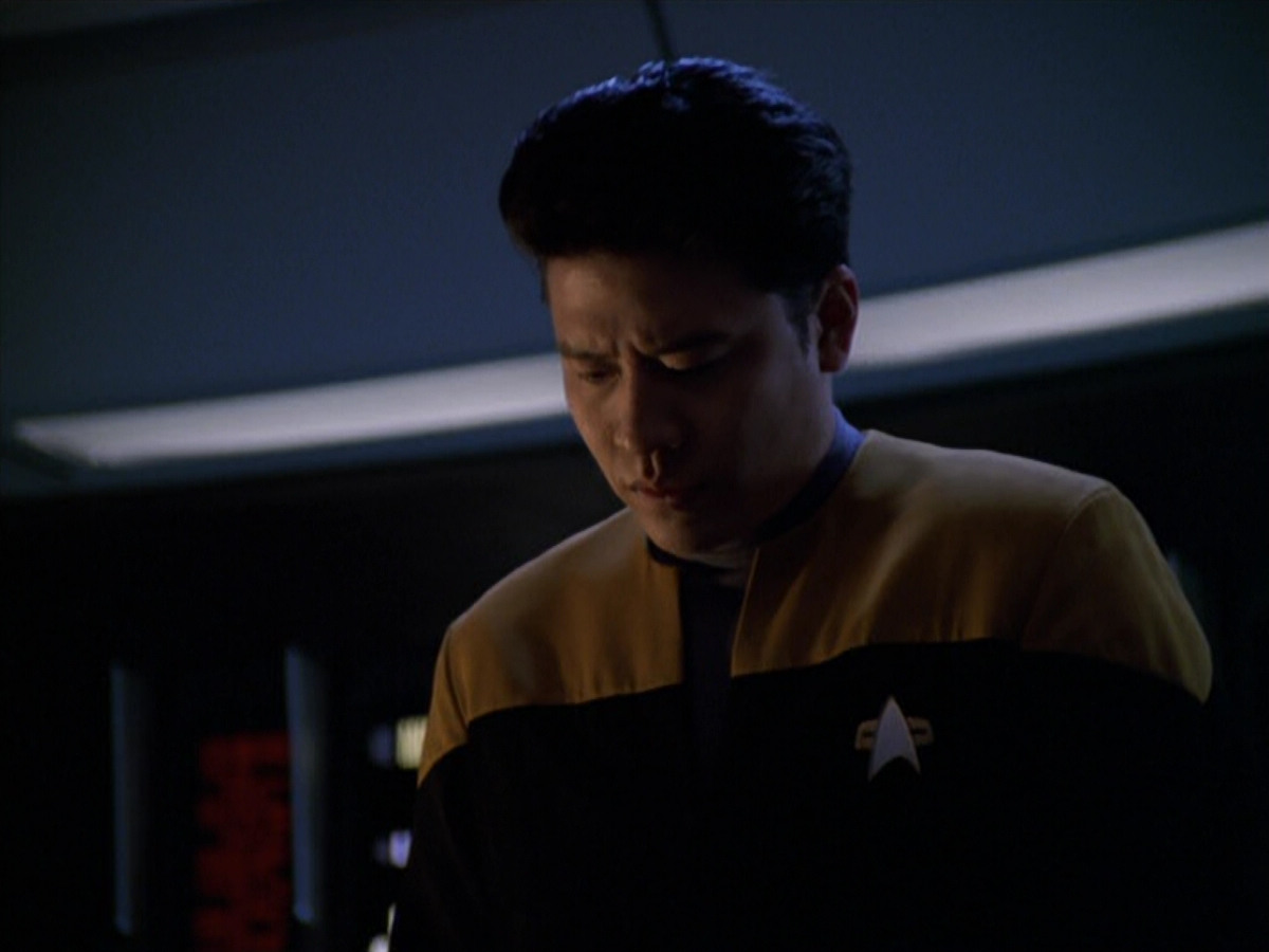 extant_StarTrek_VOY_5x19-TheFight_03623.jpg