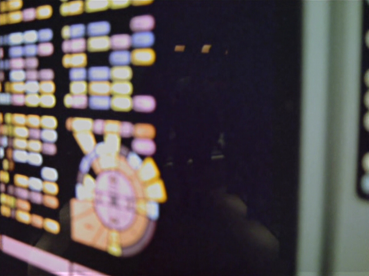 extant_StarTrek_VOY_5x19-TheFight_03708.jpg