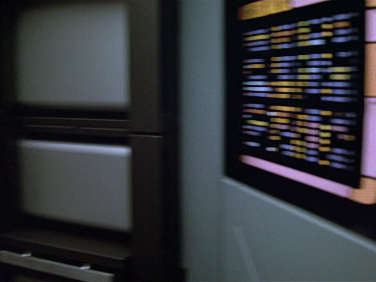 extant_StarTrek_VOY_5x19-TheFight_03710.jpg