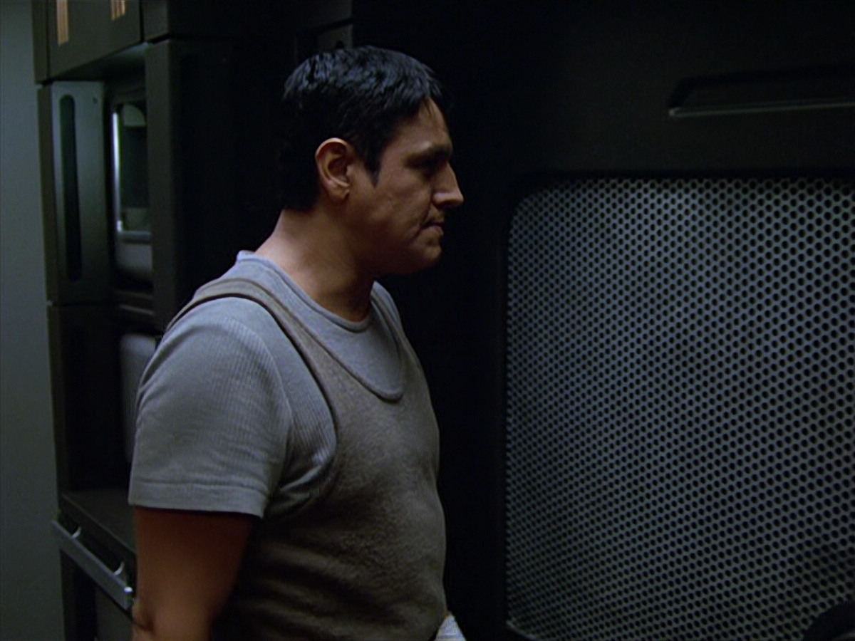 extant_StarTrek_VOY_5x19-TheFight_03726.jpg
