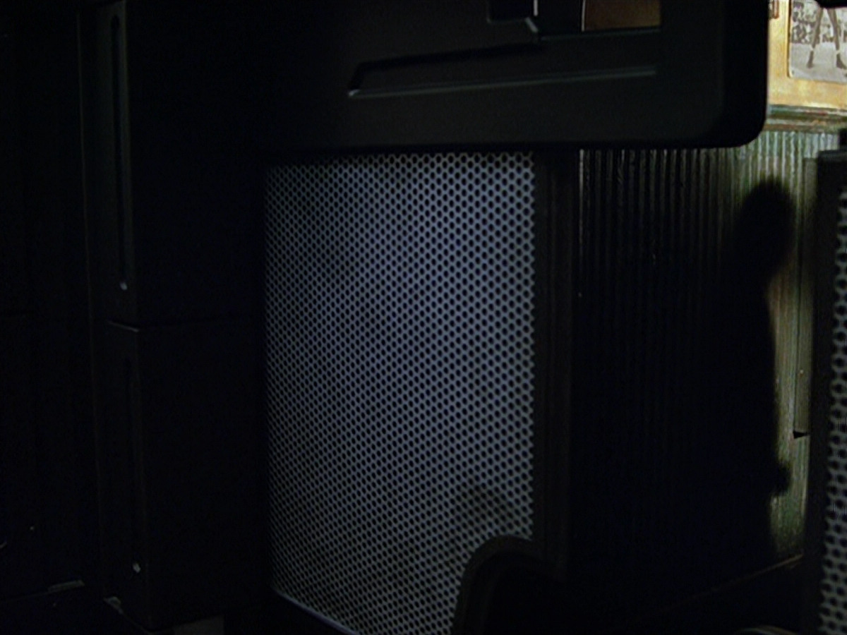 extant_StarTrek_VOY_5x19-TheFight_03731.jpg