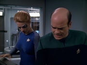 extant_StarTrek_VOY_5x19-TheFight_00008.jpg