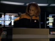 extant_StarTrek_VOY_5x19-TheFight_00059.jpg