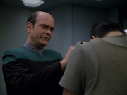 Filename=extant_StarTrek_VOY_5x19-TheFight_00619.jpg
Filesize=141KiB
Dimensions=1200x900
Date added=Nov 21, 2019 extant_StarTrek_VOY_5x19-TheFight_00619.jpg