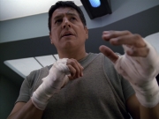 extant_StarTrek_VOY_5x19-TheFight_00664.jpg