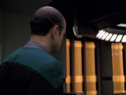 extant_StarTrek_VOY_5x19-TheFight_00668.jpg