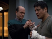 extant_StarTrek_VOY_5x19-TheFight_00681.jpg