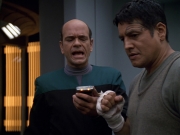 extant_StarTrek_VOY_5x19-TheFight_00684.jpg