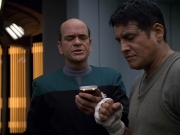 extant_StarTrek_VOY_5x19-TheFight_00685.jpg