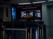 extant_StarTrek_VOY_5x19-TheFight_00710.jpg