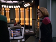 Filename=extant_StarTrek_VOY_5x19-TheFight_01183.jpg
Filesize=213KiB
Dimensions=1200x900
Date added=Nov 21, 2019 extant_StarTrek_VOY_5x19-TheFight_01183.jpg