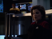extant_StarTrek_VOY_5x19-TheFight_01357.jpg
