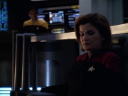 extant_StarTrek_VOY_5x19-TheFight_01359.jpg