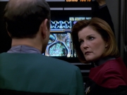 extant_StarTrek_VOY_5x19-TheFight_01552.jpg