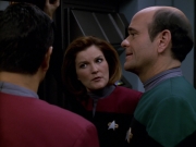 extant_StarTrek_VOY_5x19-TheFight_01566.jpg