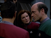 Filename=extant_StarTrek_VOY_5x19-TheFight_01572.jpg
Filesize=154KiB
Dimensions=1200x900
Date added=Nov 21, 2019 extant_StarTrek_VOY_5x19-TheFight_01572.jpg