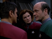 Filename=extant_StarTrek_VOY_5x19-TheFight_01582.jpg
Filesize=158KiB
Dimensions=1200x900
Date added=Nov 21, 2019 extant_StarTrek_VOY_5x19-TheFight_01582.jpg