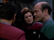 Filename=extant_StarTrek_VOY_5x19-TheFight_01590.jpg
Filesize=144KiB
Dimensions=1200x900
Date added=Nov 21, 2019 extant_StarTrek_VOY_5x19-TheFight_01590.jpg