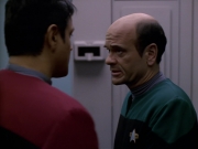 extant_StarTrek_VOY_5x19-TheFight_01638.jpg