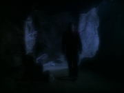 extant_StarTrek_VOY_5x19-TheFight_01812.jpg