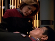 extant_StarTrek_VOY_5x19-TheFight_02030.jpg