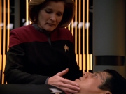 extant_StarTrek_VOY_5x19-TheFight_02036.jpg