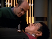 extant_StarTrek_VOY_5x19-TheFight_02048.jpg