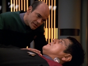 extant_StarTrek_VOY_5x19-TheFight_02054.jpg