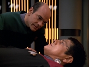 extant_StarTrek_VOY_5x19-TheFight_02060.jpg