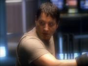 extant_StarTrek_VOY_5x19-TheFight_02306.jpg