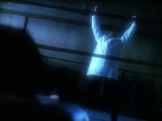 extant_StarTrek_VOY_5x19-TheFight_02367.jpg