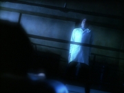 extant_StarTrek_VOY_5x19-TheFight_02368.jpg
