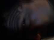 extant_StarTrek_VOY_5x19-TheFight_02422.jpg