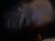 extant_StarTrek_VOY_5x19-TheFight_02423.jpg