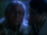 extant_StarTrek_VOY_5x19-TheFight_02618.jpg