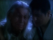 extant_StarTrek_VOY_5x19-TheFight_02635.jpg