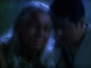 extant_StarTrek_VOY_5x19-TheFight_02637.jpg