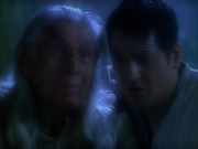 extant_StarTrek_VOY_5x19-TheFight_02653.jpg
