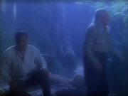extant_StarTrek_VOY_5x19-TheFight_02663.jpg