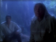 extant_StarTrek_VOY_5x19-TheFight_02676.jpg