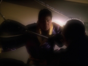 extant_StarTrek_VOY_5x19-TheFight_02711.jpg