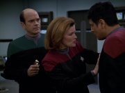 Filename=extant_StarTrek_VOY_5x19-TheFight_03041.jpg
Filesize=150KiB
Dimensions=1200x900
Date added=Nov 21, 2019 extant_StarTrek_VOY_5x19-TheFight_03041.jpg