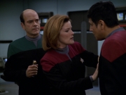 Filename=extant_StarTrek_VOY_5x19-TheFight_03047.jpg
Filesize=144KiB
Dimensions=1200x900
Date added=Nov 21, 2019 extant_StarTrek_VOY_5x19-TheFight_03047.jpg