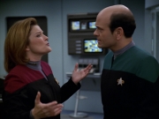 extant_StarTrek_VOY_5x19-TheFight_03119.jpg
