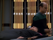 extant_StarTrek_VOY_5x19-TheFight_03203.jpg